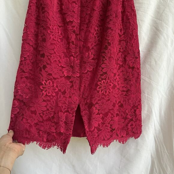 Monique Lhuillier red lace short dress, open back, Size 8, glam, party, Holidays - Picture 5 of 8